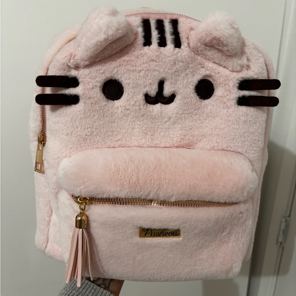 Pusheen mini backpack